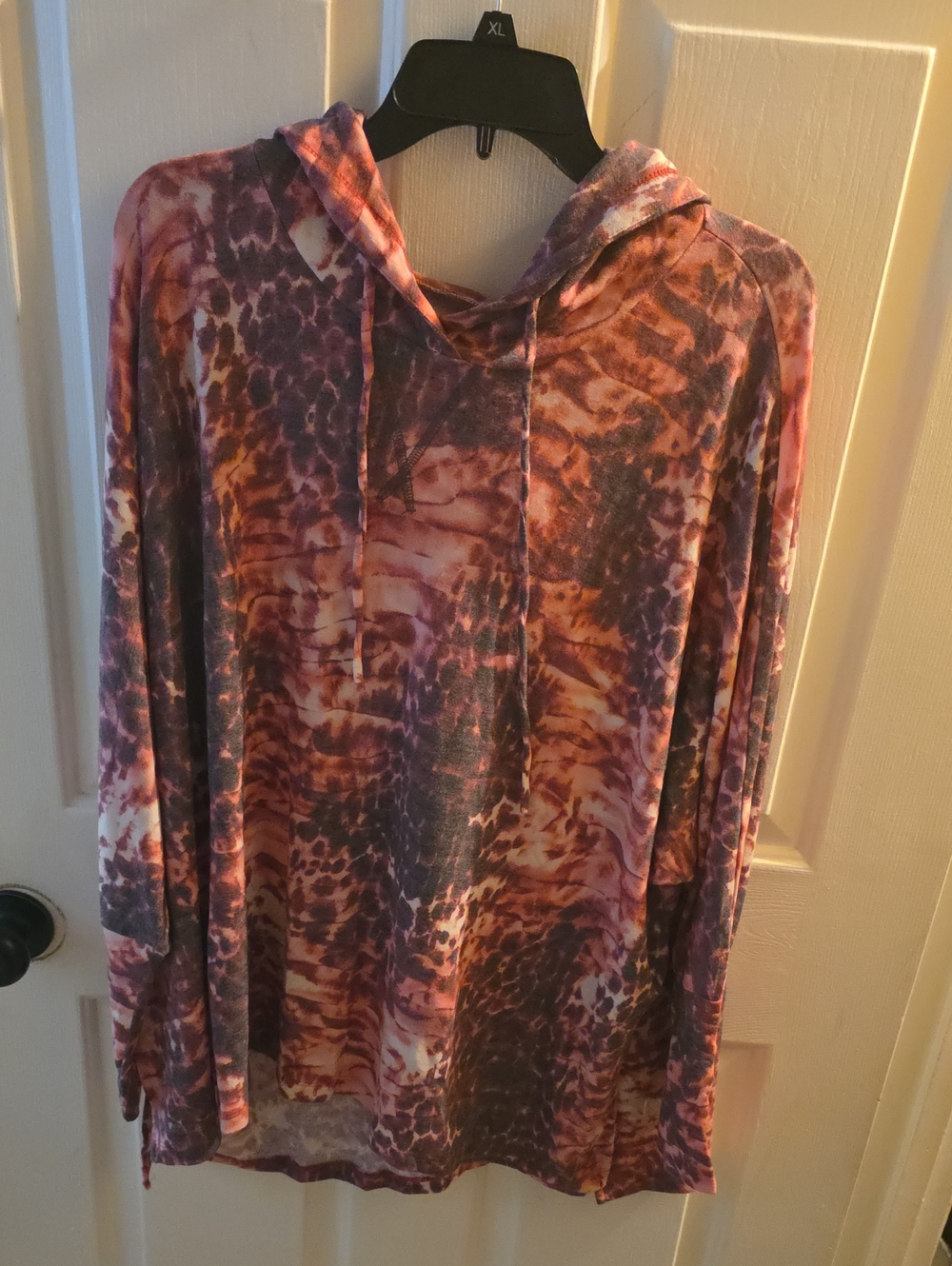 Tie-Dye Hooded Pullover Top in Purple & Pink